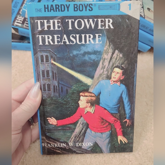 Hardy Boys Hardback books 1 thru 9 in GREAT CONDITION - Picture 2 of 9
